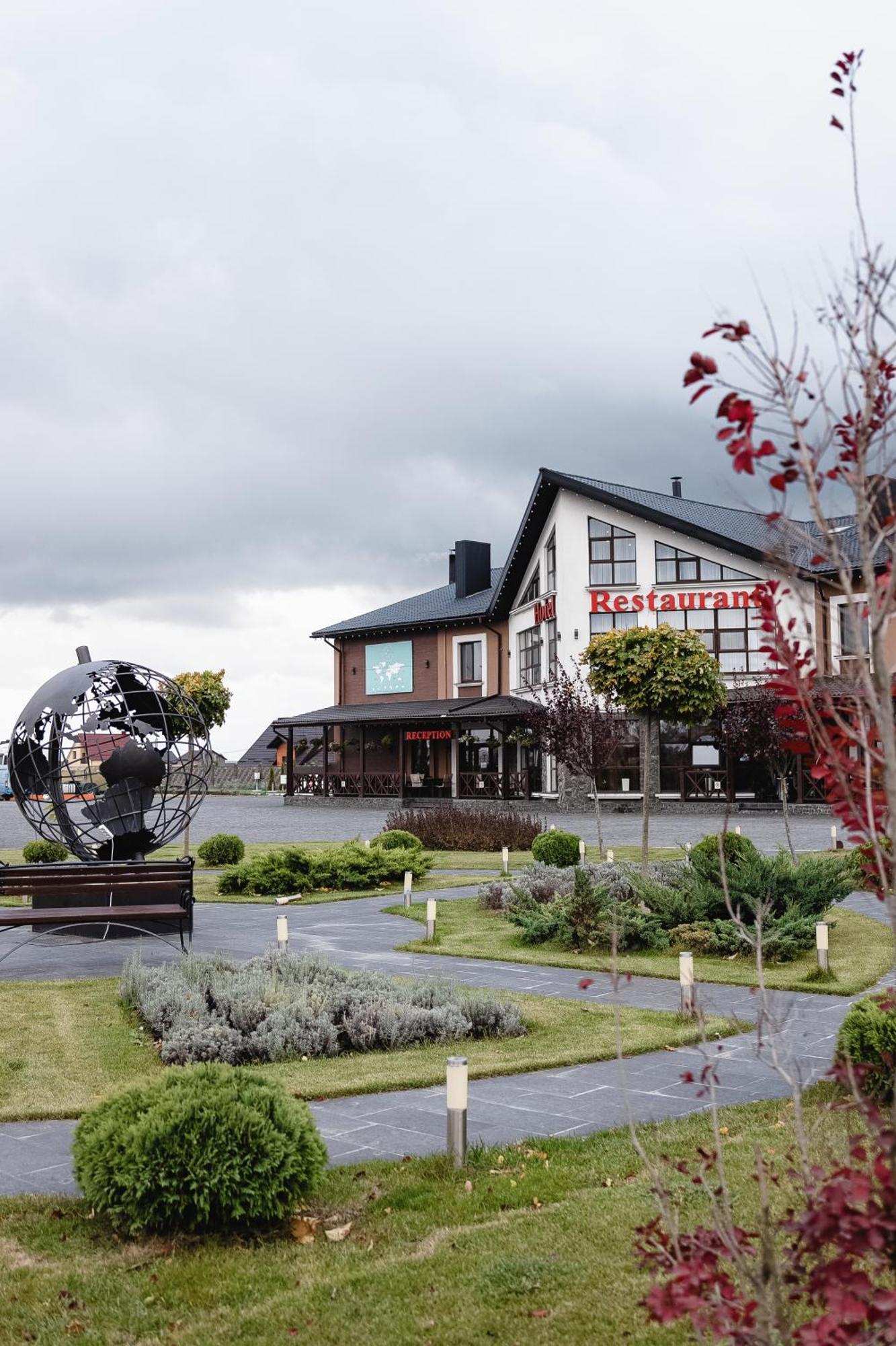 Geography Hotel Veresneve Ngoại thất bức ảnh