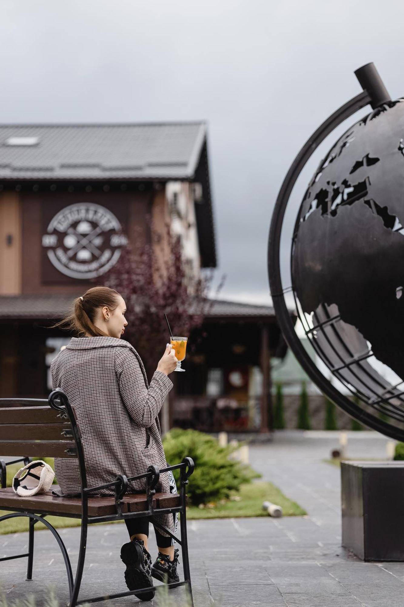 Geography Hotel Veresneve Ngoại thất bức ảnh