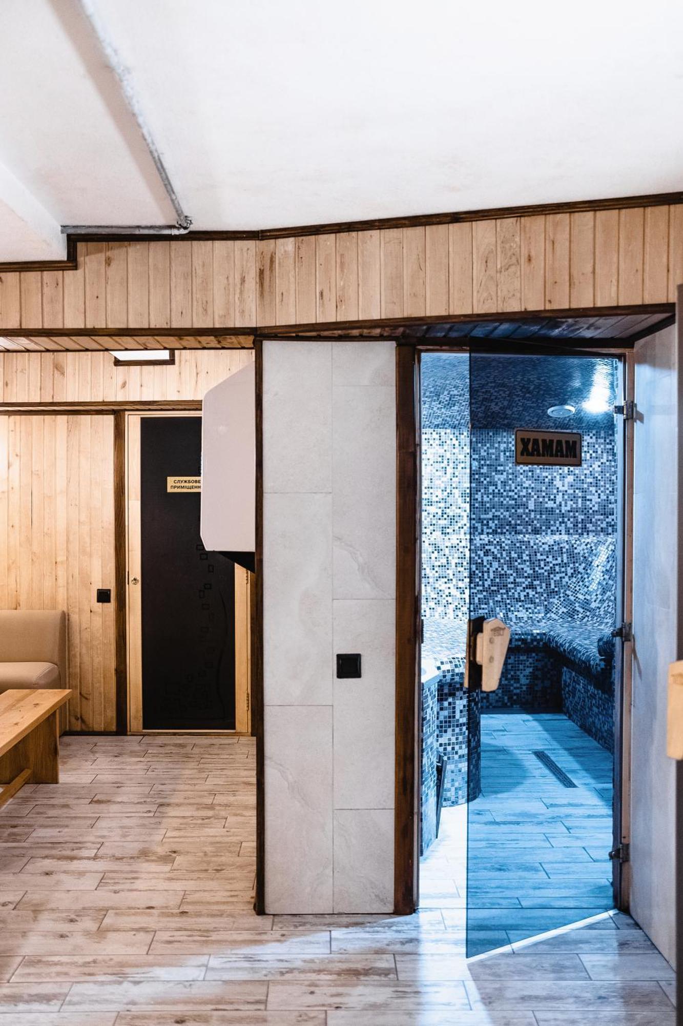 Geography Hotel Veresneve Ngoại thất bức ảnh