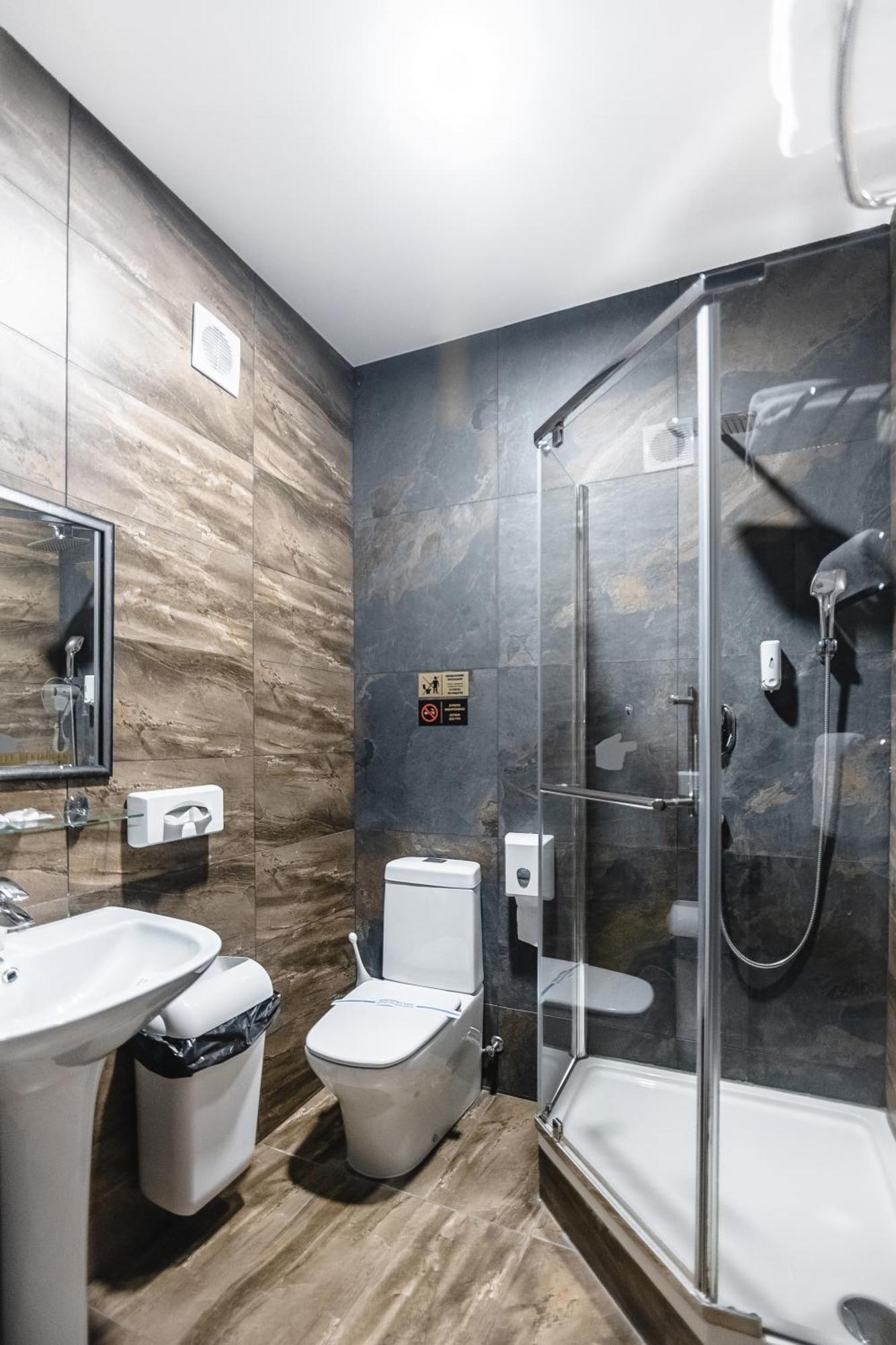 Geography Hotel Veresneve Ngoại thất bức ảnh