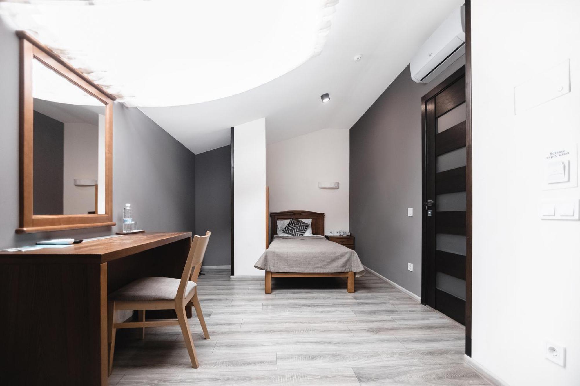 Geography Hotel Veresneve Ngoại thất bức ảnh