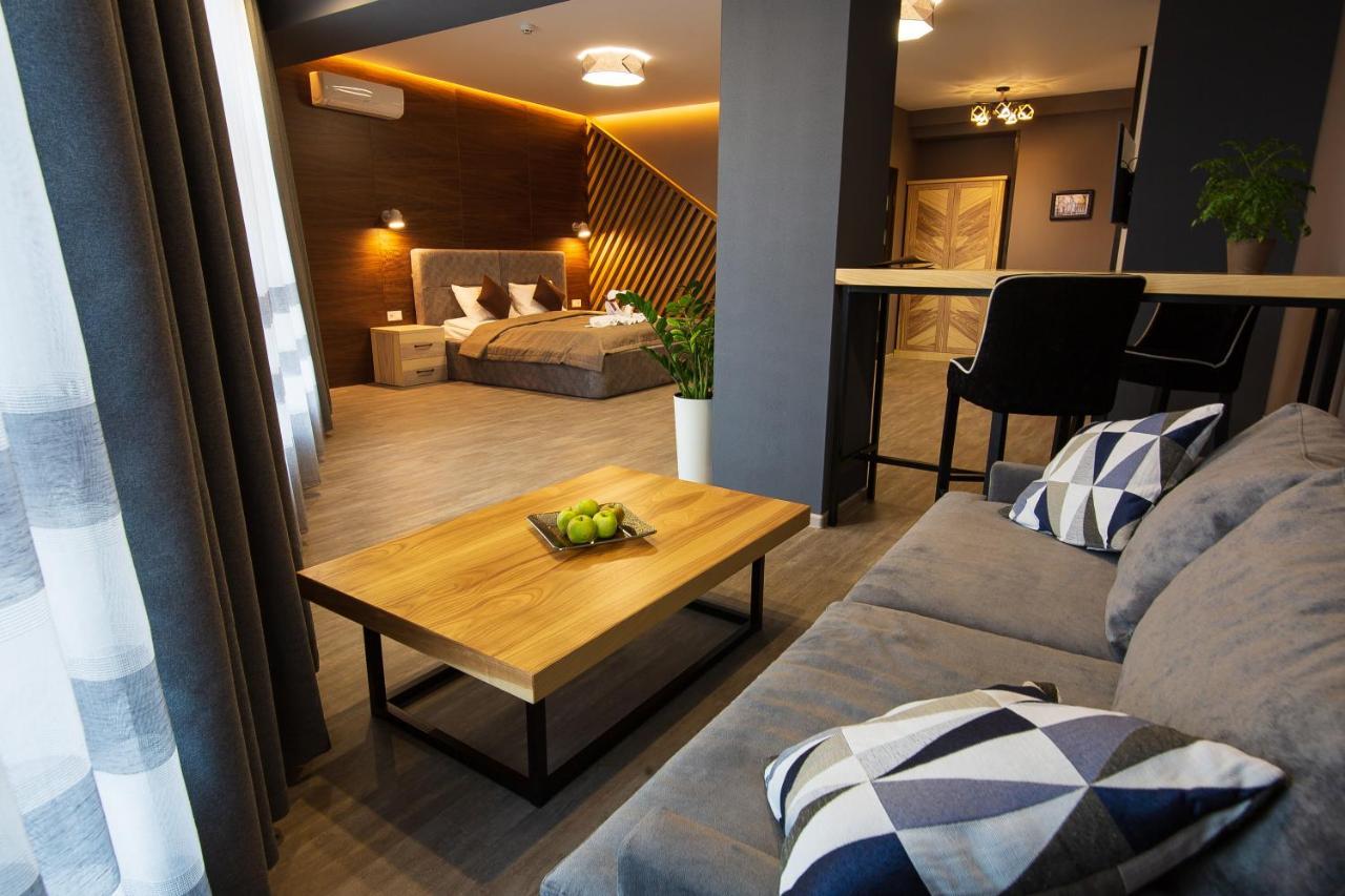 Geography Hotel Veresneve Ngoại thất bức ảnh